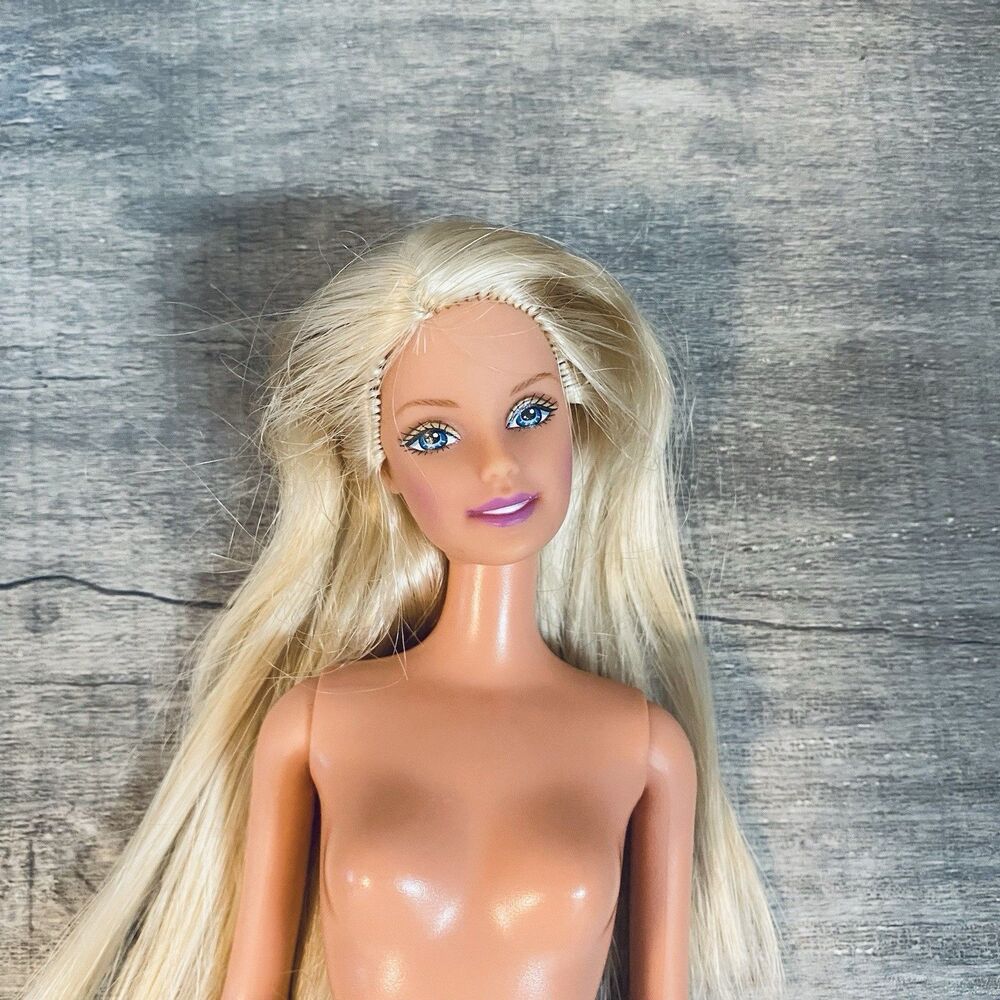 Vintage Barbie Doll Blonde Blue Eyes Pink Lips Mattel 1999 Fashion Doll